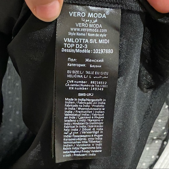 Vero Moda Sleeveless Pleated Blouse. - Picture 8 of 8